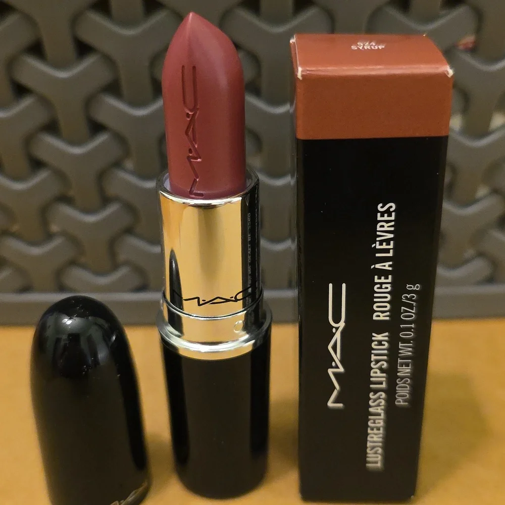 MAC LUSTREGLASS SHEER-SHINE LIPSTICK SYRUP/Blue Pink. DISCONTINUED COLOR💥